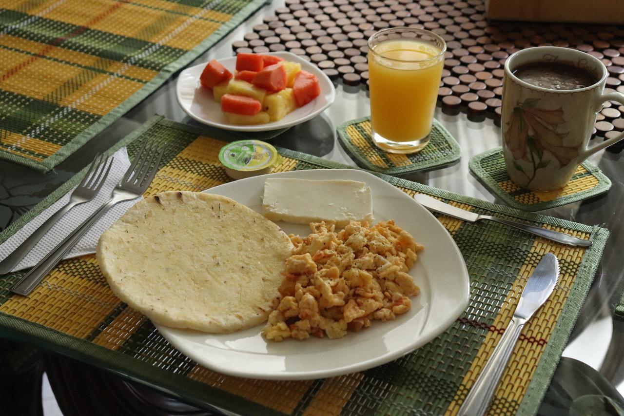 Mayorca Homestay Medellín Esterno foto